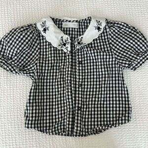 Zara kids gingham blouse with embroidered Peter Pan collar. Size 6. Like new.